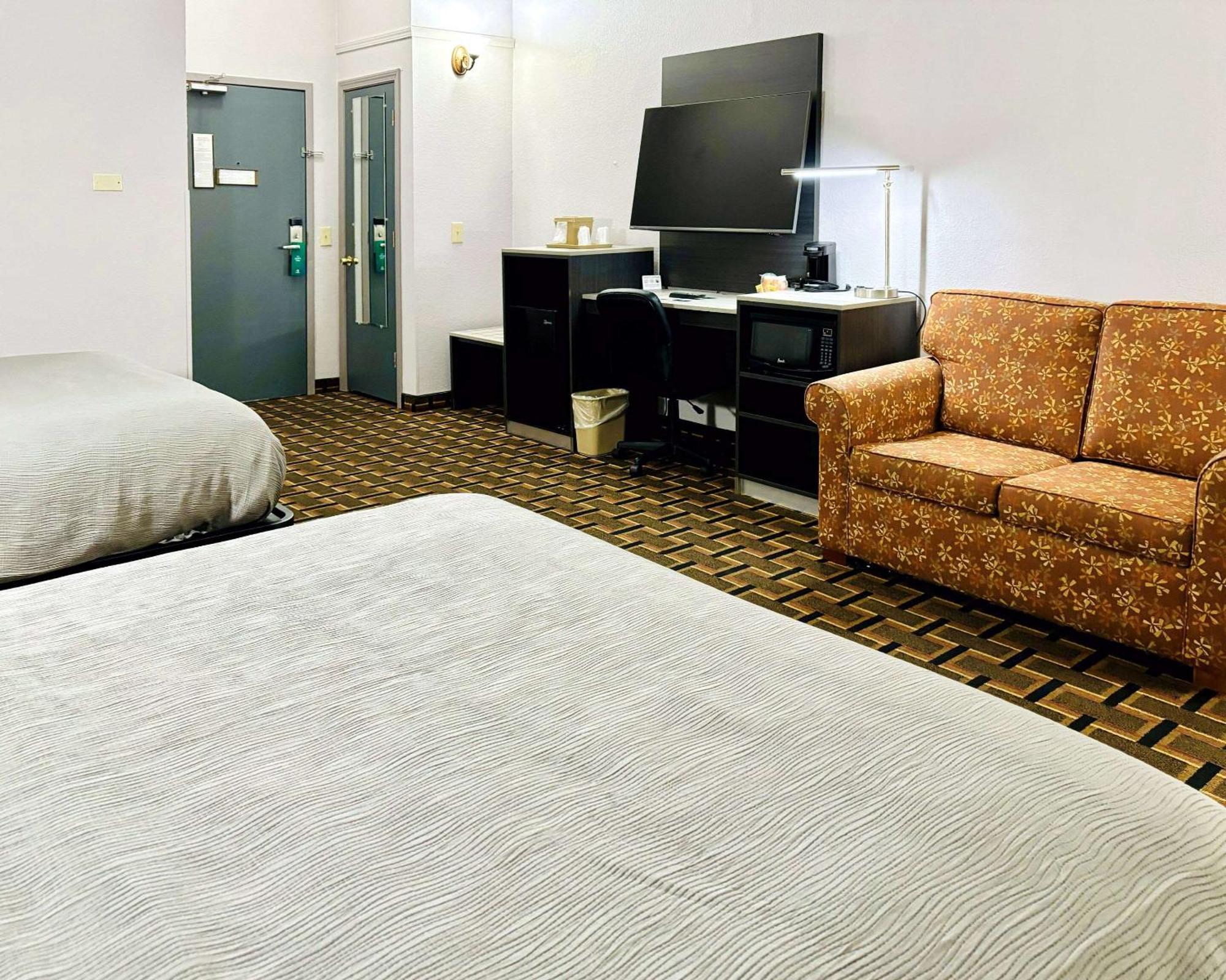 Quality Inn Raynham - Taunton Exterior photo