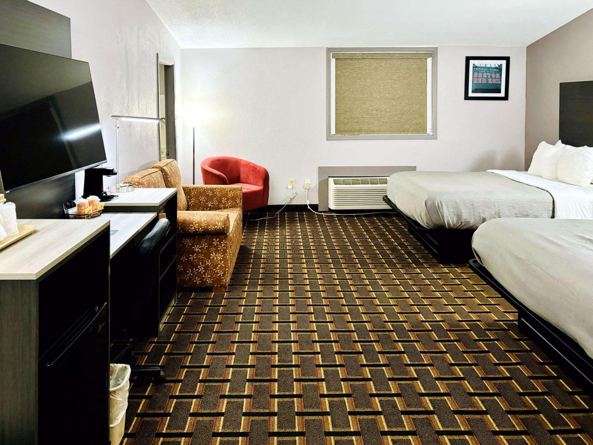 Quality Inn Raynham - Taunton Exterior photo